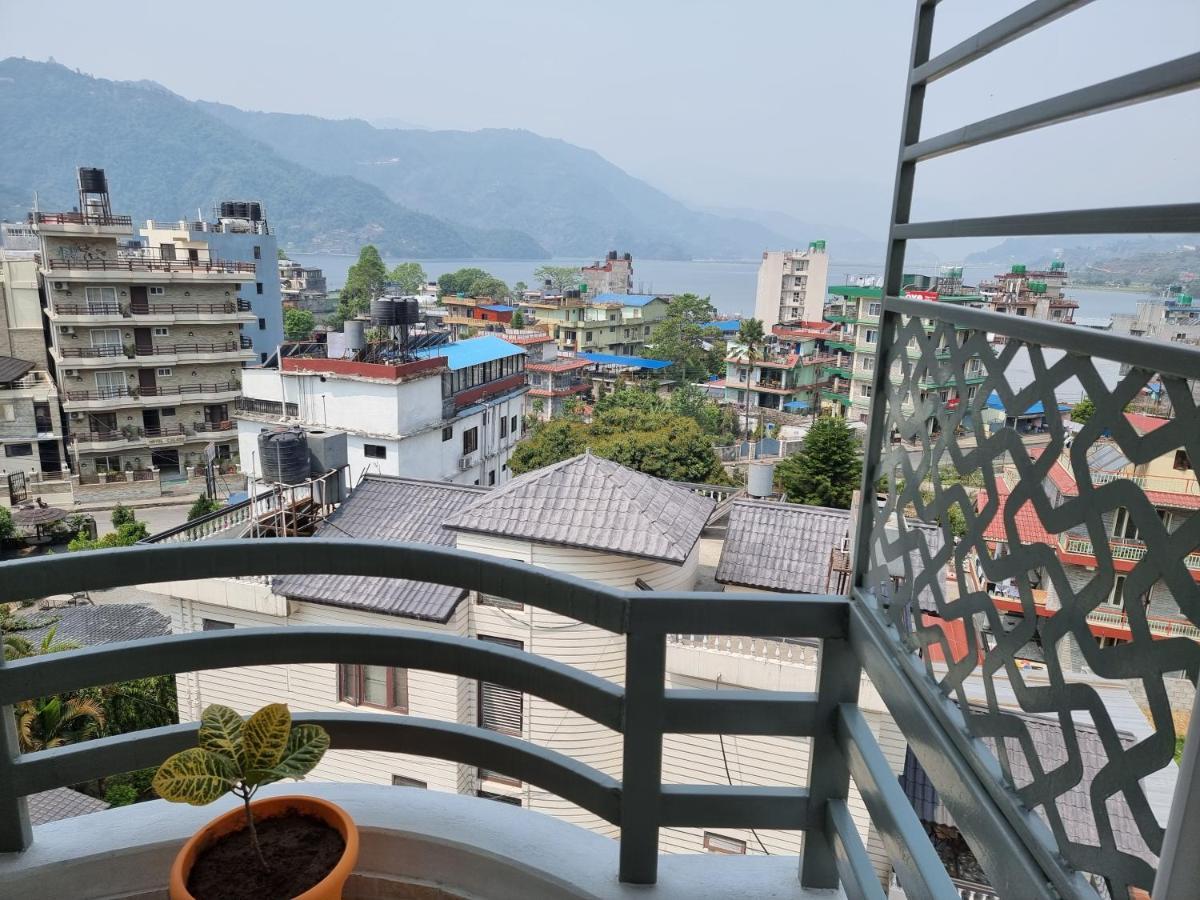 Chautari Boutique Hotel Pokhara Ngoại thất bức ảnh