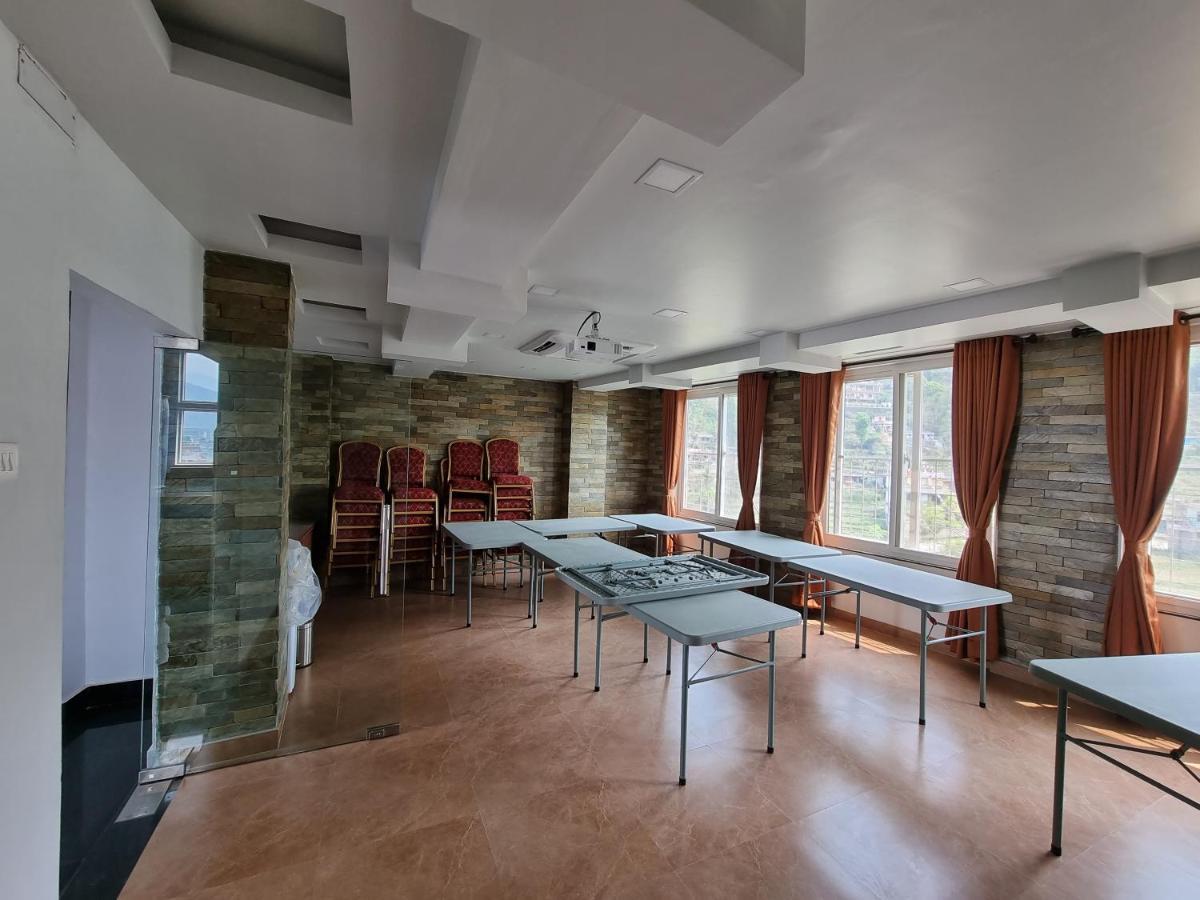 Chautari Boutique Hotel Pokhara Ngoại thất bức ảnh