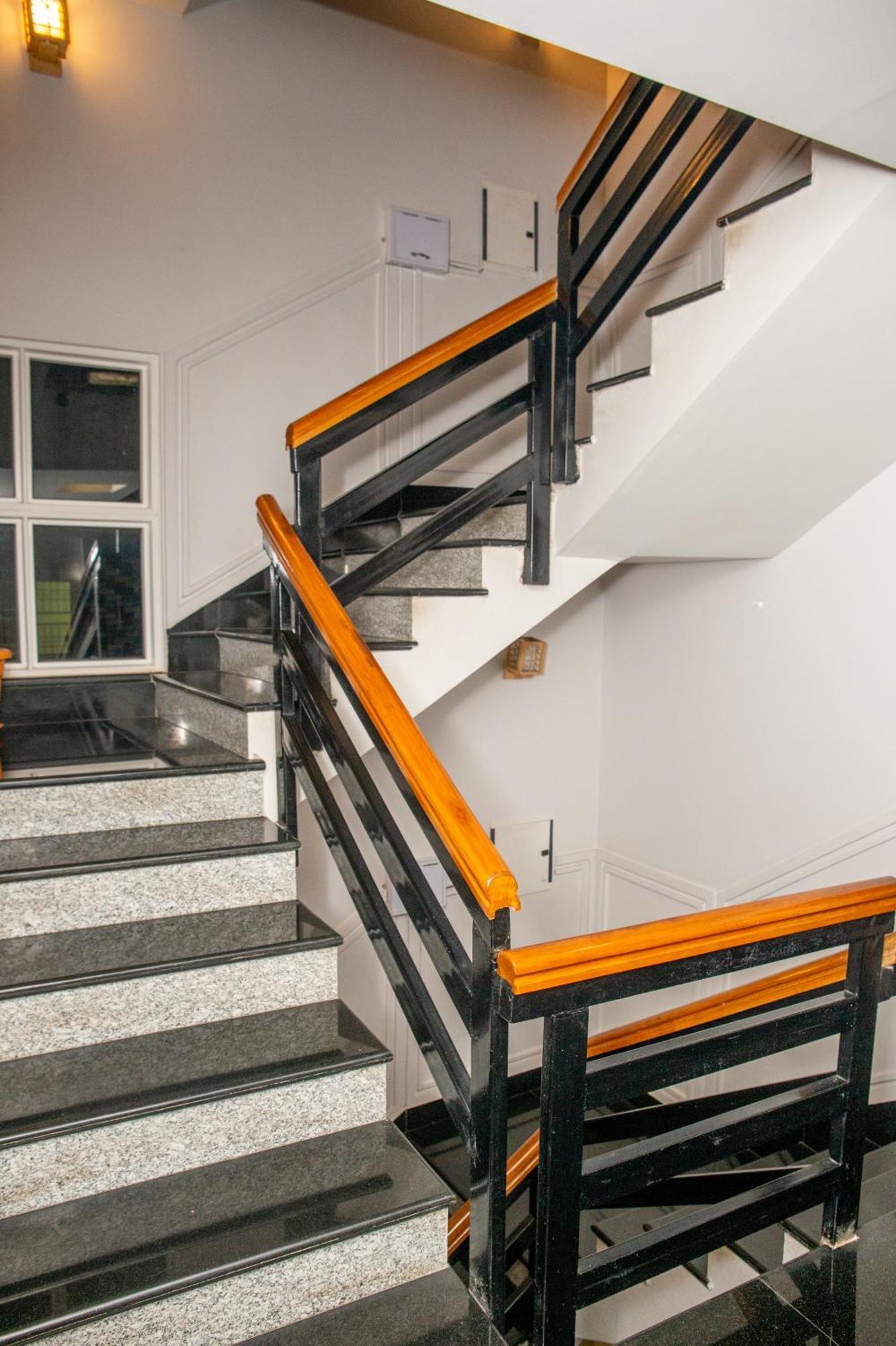 Chautari Boutique Hotel Pokhara Ngoại thất bức ảnh