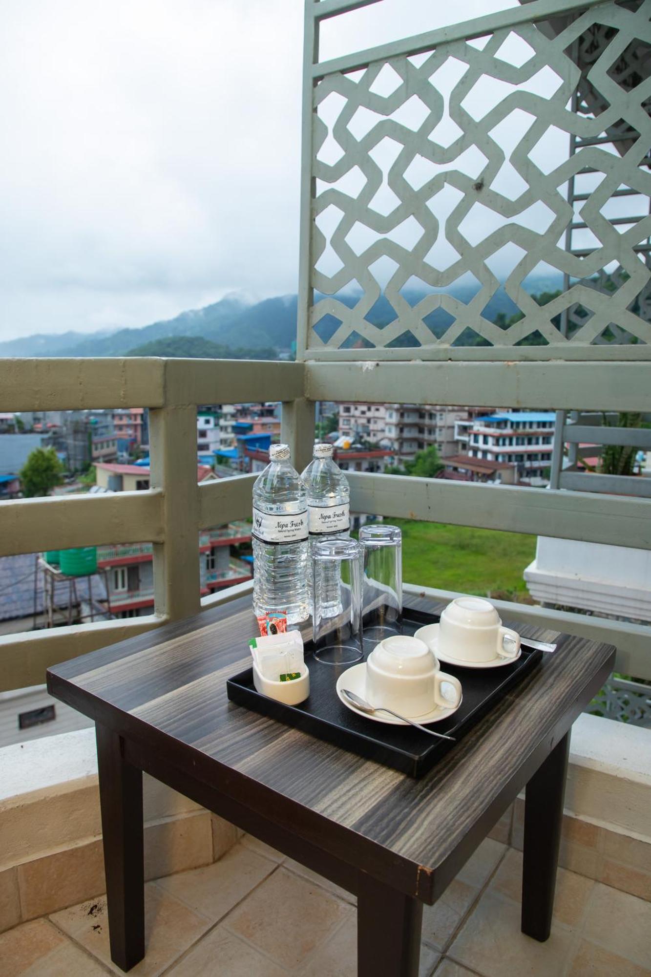 Chautari Boutique Hotel Pokhara Ngoại thất bức ảnh