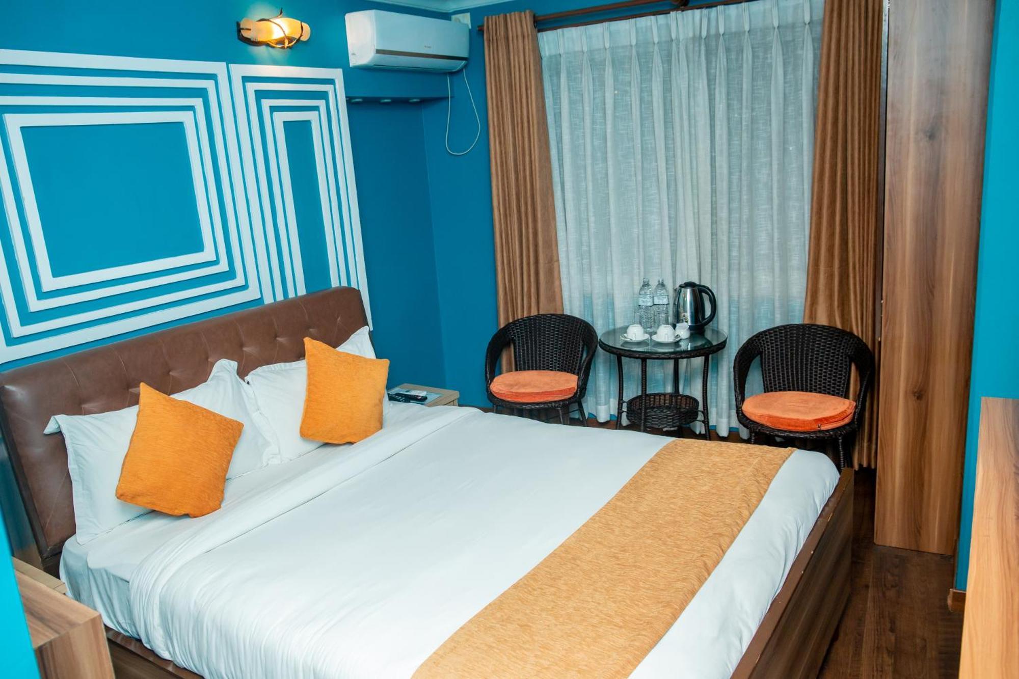 Chautari Boutique Hotel Pokhara Ngoại thất bức ảnh