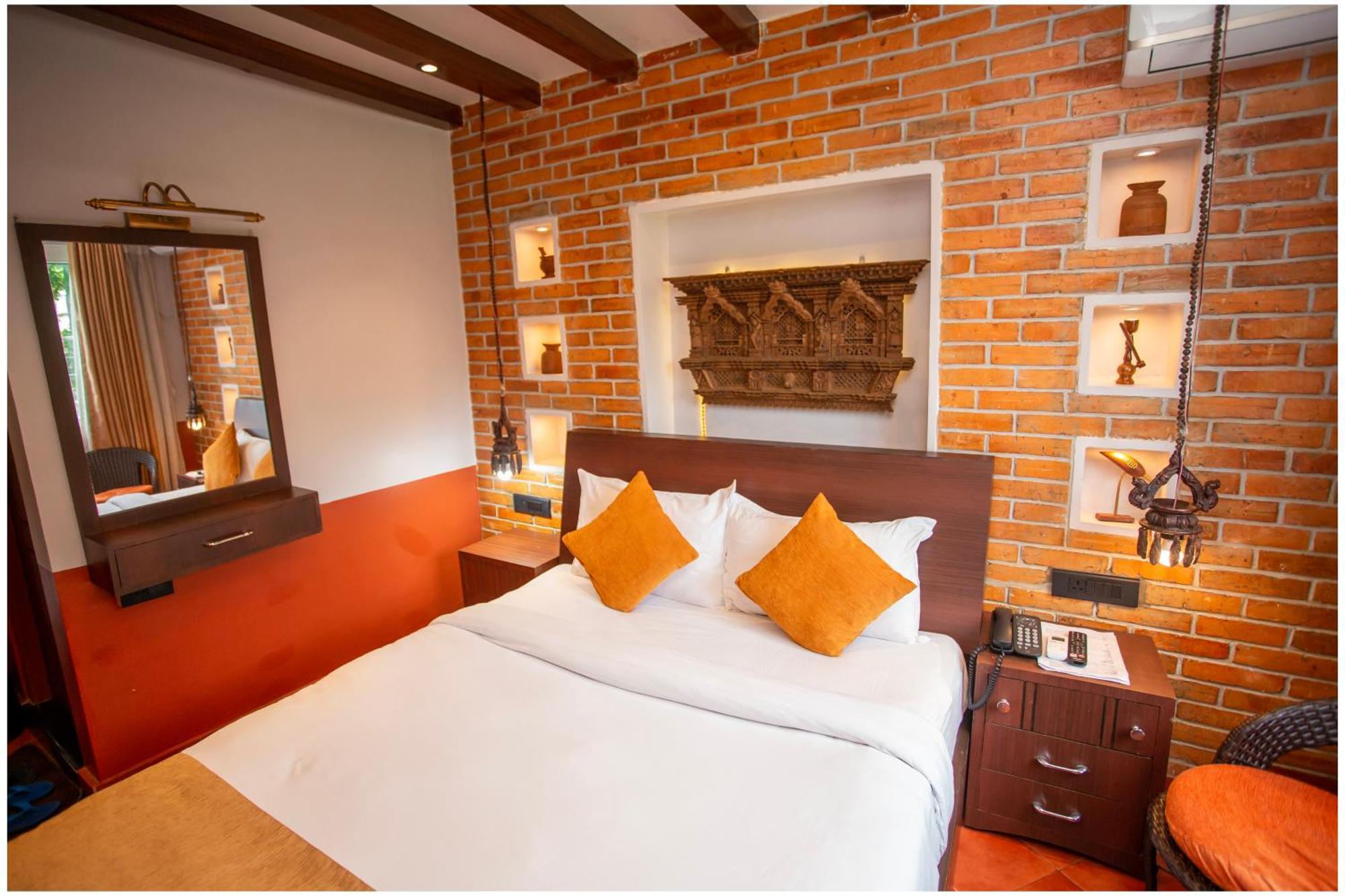 Chautari Boutique Hotel Pokhara Ngoại thất bức ảnh