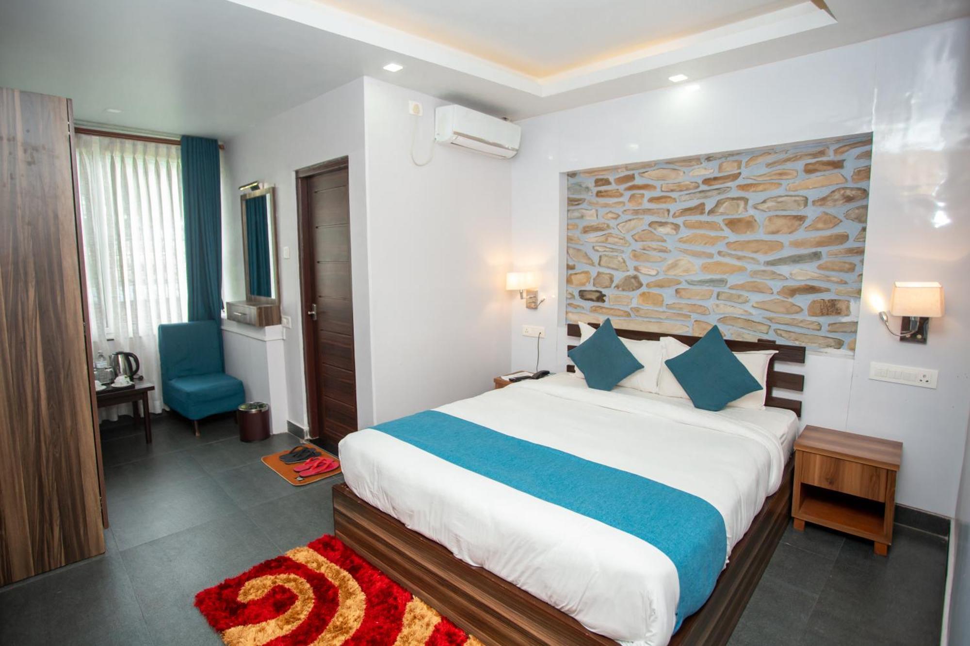 Chautari Boutique Hotel Pokhara Ngoại thất bức ảnh