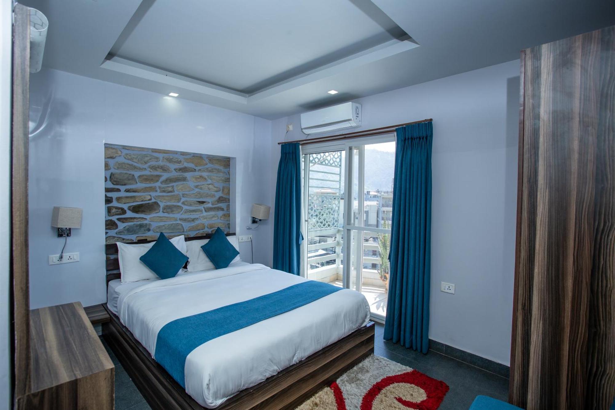Chautari Boutique Hotel Pokhara Ngoại thất bức ảnh